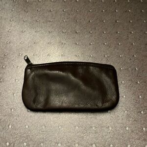 Leather zipper wallet